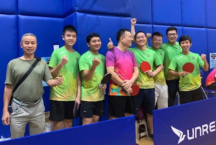 Khi tiếng cười trở thành thước đo sự lịch thiệp