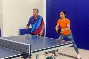 Thái độ tích cực là cần thiết khi thi đấu đôi trong bóng bàn