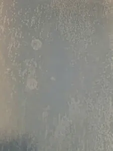 Vệ sinh sạch bàn bóng tại Câu lạc Bộ